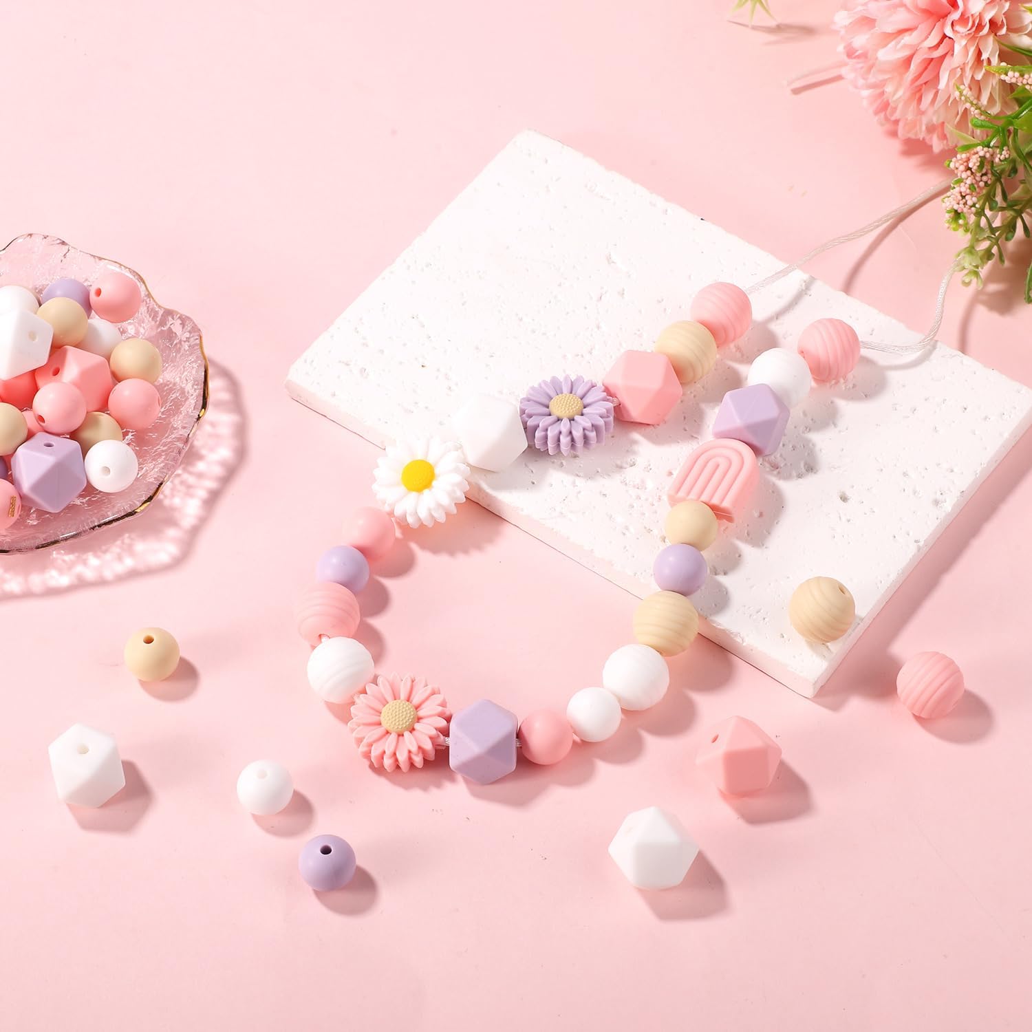 100pcs Daisy Silicone Beads – Flower Shape Craft Beads with Nylon Rope for DIY Keychains, Bracelets, Necklaces & Jewelry Making (4 Colors)